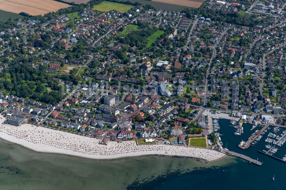 Luftaufnahme Laboe - Sandstrand- Landschaft an der Strandstraße in Laboe im Bundesland Schleswig-Holstein, Deutschland