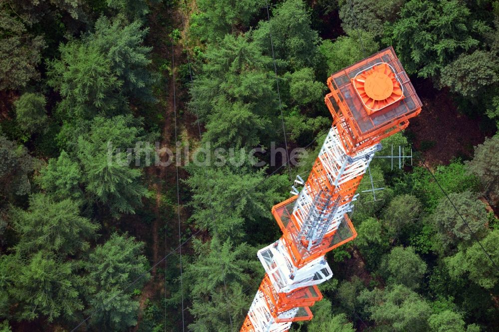 Molbergen Ortsteil Peheim von oben - Sanierter Antennenträger- Mast auf dem Fernsehturm- Umsetzer- Sendemast bei Peheim , einem Ortsteil von Molbergen im Bundesland Niedersachsen