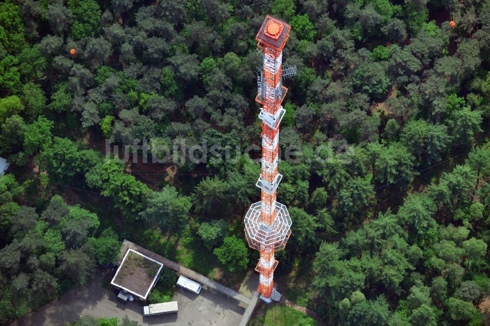 Luftbild Molbergen Ortsteil Peheim - Sanierter Antennenträger- Mast auf dem Fernsehturm- Umsetzer- Sendemast bei Peheim , einem Ortsteil von Molbergen im Bundesland Niedersachsen