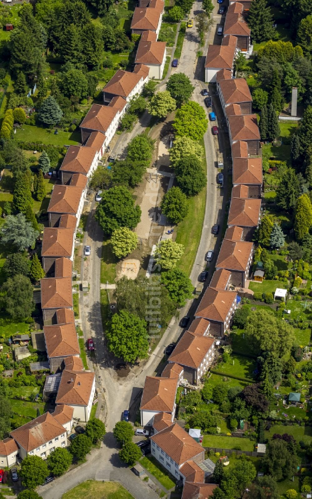 Luftbild Mülheim - Saniertes Altbau- Wohngebiets- Gebäudeensemble an der Salierstraße in Mülheim im Bundesland Nordrhein-Westfalen