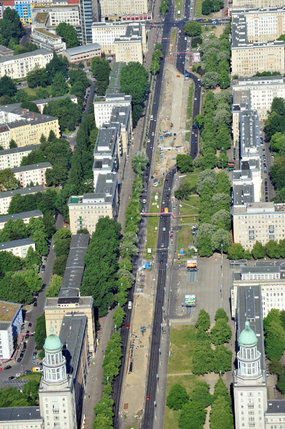 Berlin Friedrichshain aus der Vogelperspektive: Sanierung U-Bahnline 5 in Berlin-Friedrichshain