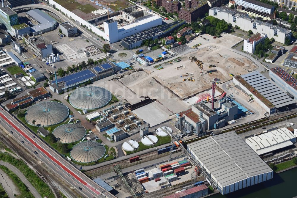 Luftbild Basel - Sanierung und Erweiterungs Baustelle der Klärwerks- Becken und Reinigungsstufen der Abwasserreinigungsanlage ARA auf dem Areal der ProRheno im Ortsteil Kleinhüningen in Basel, Schweiz