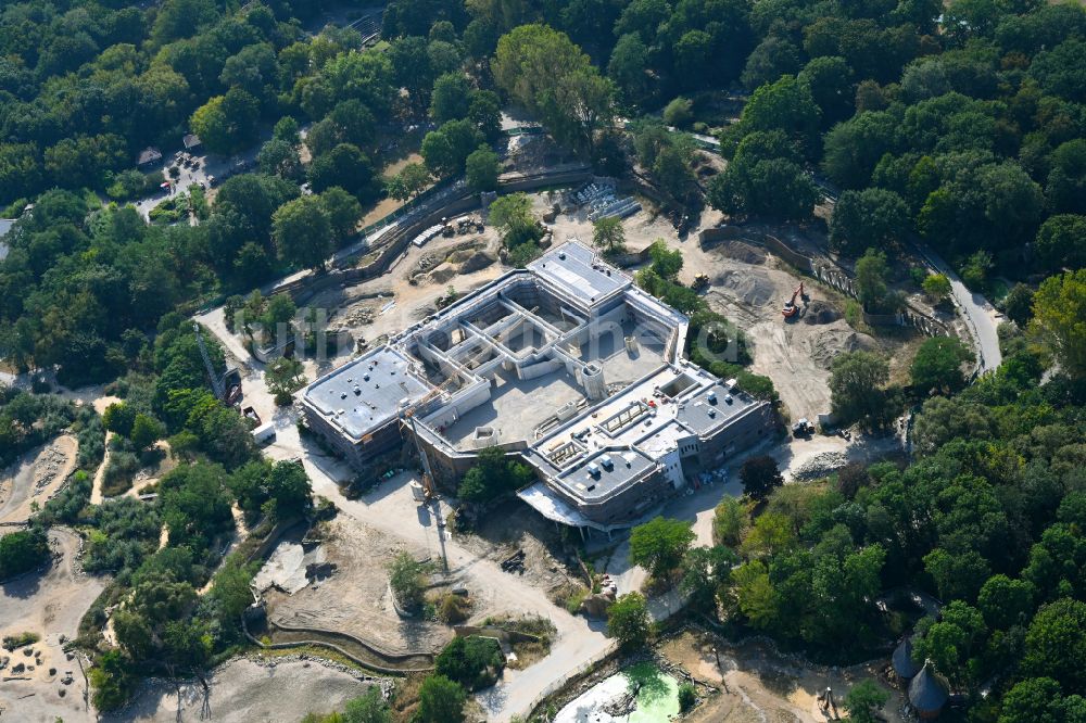 Luftbild Berlin - Sanierung Gebaudekomplex Dickhauterhaus im Tierpark in Berlin, Deutschland