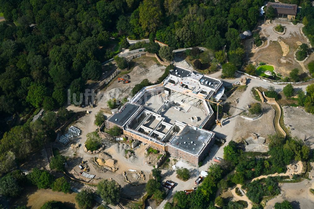 Berlin aus der Vogelperspektive: Sanierung Gebaudekomplex Dickhauterhaus im Tierpark in Berlin, Deutschland