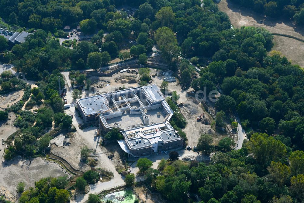 Luftaufnahme Berlin - Sanierung Gebaudekomplex Dickhauterhaus im Tierpark in Berlin, Deutschland