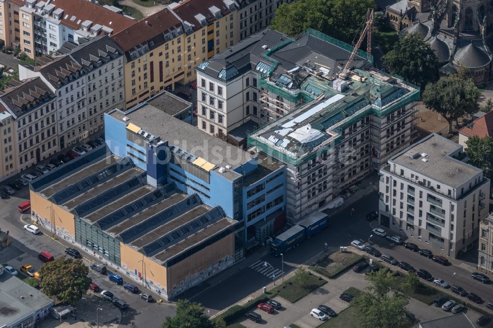 Leipzig aus der Vogelperspektive: Sanierung eines Gebäudekomplexes des Evangelisches Schulzentrum an der Schletterstraße in Leipzig im Bundesland Sachsen, Deutschland