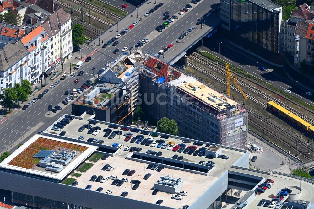 Berlin von oben - Sanierung eines Gebäudekomplexes im Ortsteil Westend in Berlin, Deutschland