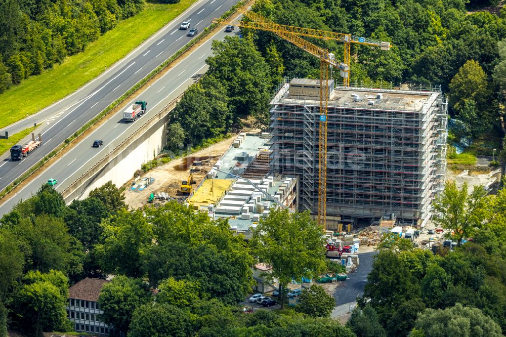 Luftbild Arnsberg - Sanierung des Hochhaus- Gebäude der Stadtverwaltung - Rathaus in Arnsberg im Bundesland Nordrhein-Westfalen, Deutschland