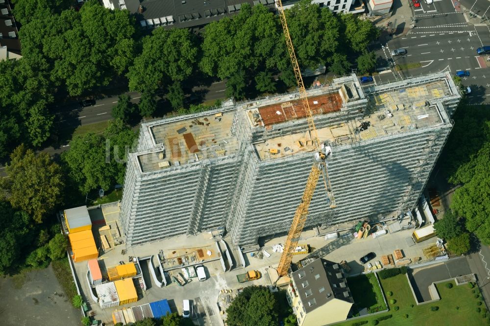 Köln aus der Vogelperspektive: Sanierung und Modernisierung einer Plattenbau- Hochhaus- Wohnsiedlung „ Coloria - ehemals West-Center an der Venloer Straße in Köln im Bundesland Nordrhein-Westfalen, Deutschland