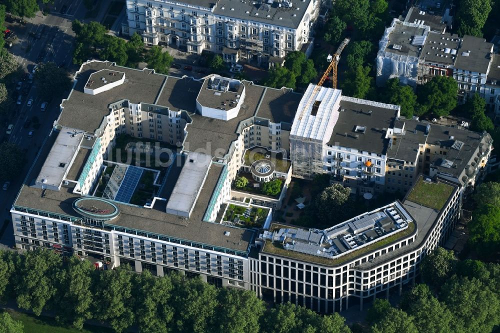 Hamburg von oben - Sanierung und Modernisierung eines Wohnhaus an der Moorweidenstraße in Hamburg, Deutschland