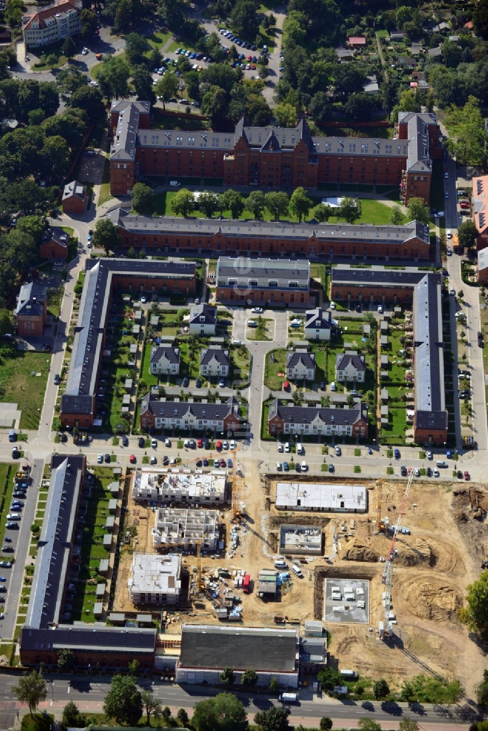 Luftbild Potsdam - Sanierung und Schaffung von Wohnraum auf dem Gelände der ehemaligen Ruinenbergkaserne in der Jägervorstadt in Potsdam im Bundesland Brandenburg