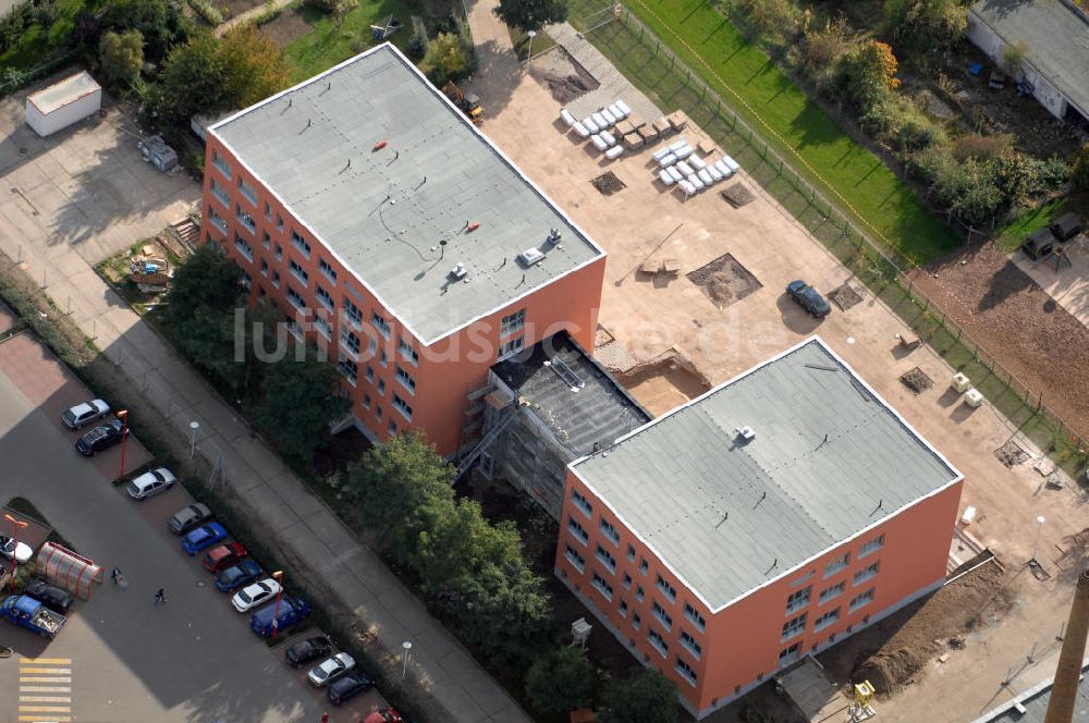 Magdeburg von oben - Sanierung Sport-Sekundarschule Hans Schellheimer / Grundschule Am Brückfeld in Magdeburg