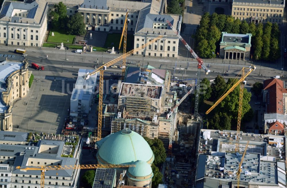 Luftbild Berlin - Sanierung der Staatsoper in Berlin