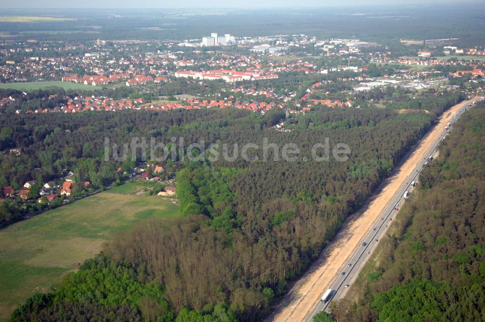 FÜRSTENWALDE aus der Vogelperspektive: Sanierungs- und Ausbauarbeiten an der A12 bei Fürstenwalde