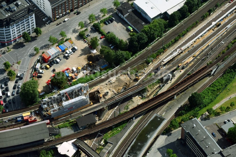 Hamburg aus der Vogelperspektive: Sanierungs- Baustelle am Bahnhofsgebäude und Gleisanlagen des S-Bahnhofes Hamburg Berliner Tor in Hamburg, Deutschland