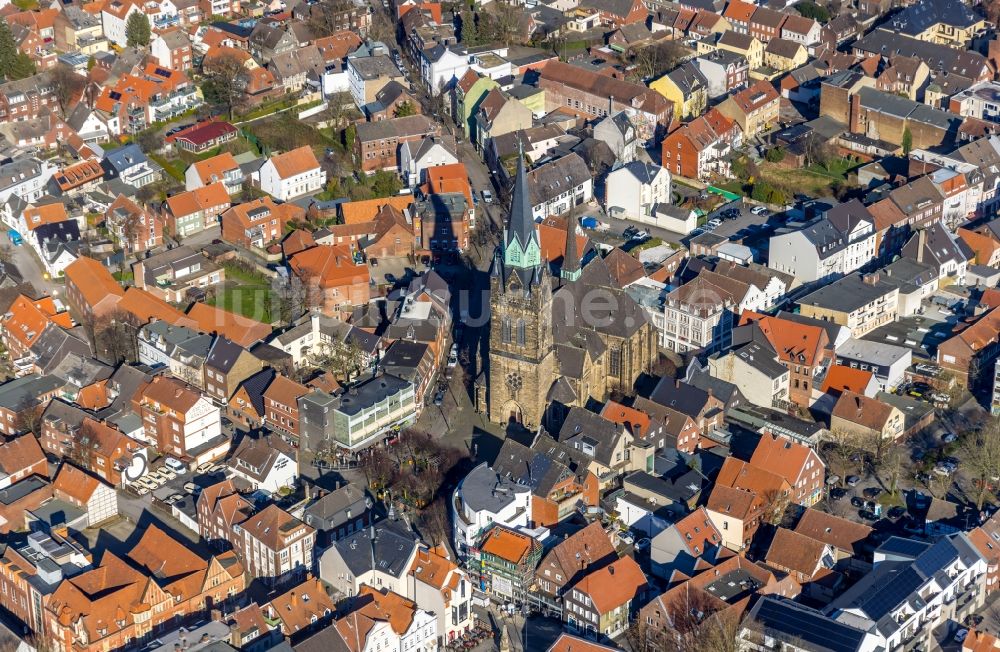 Luftaufnahme Ahlen - Sanierungs- und Restaurationsarbeiten an der St. Marien Kirche in Ahlen im Bundesland Nordrhein-Westfalen, Deutschland