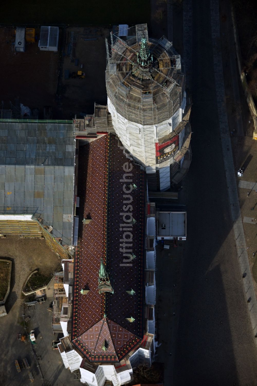 Wittenberg aus der Vogelperspektive: Sanierungs- , Umbau- und Restaurationsarbeiten an Turm und Kirchenbauten der Schlosskirche in Wittenberg in Sachsen-Anhalt