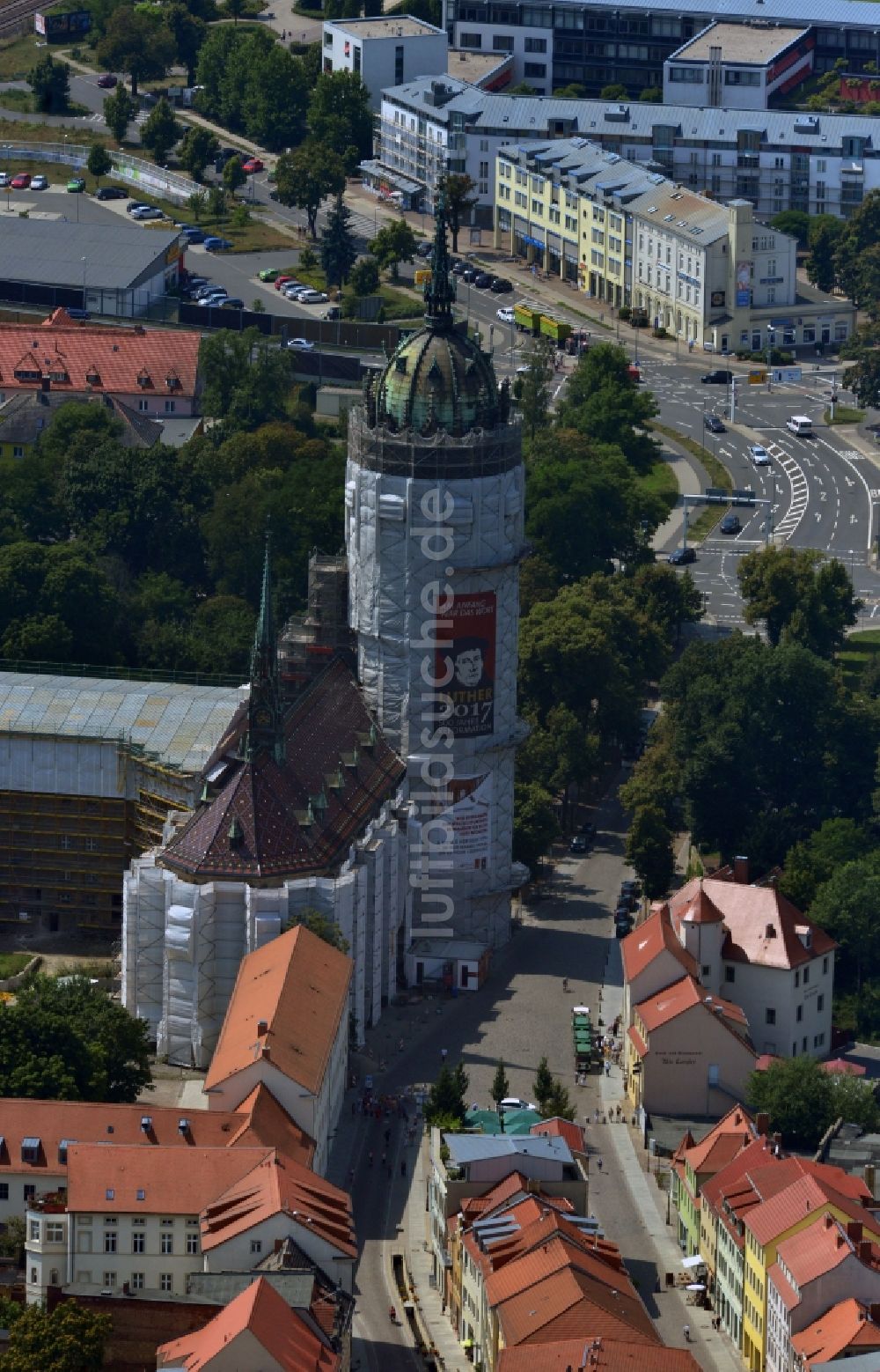 Luftbild Wittenberg - Sanierungs- , Umbau- und Restaurationsarbeiten an Turm und Kirchenbauten der Schlosskirche in Wittenberg in Sachsen-Anhalt