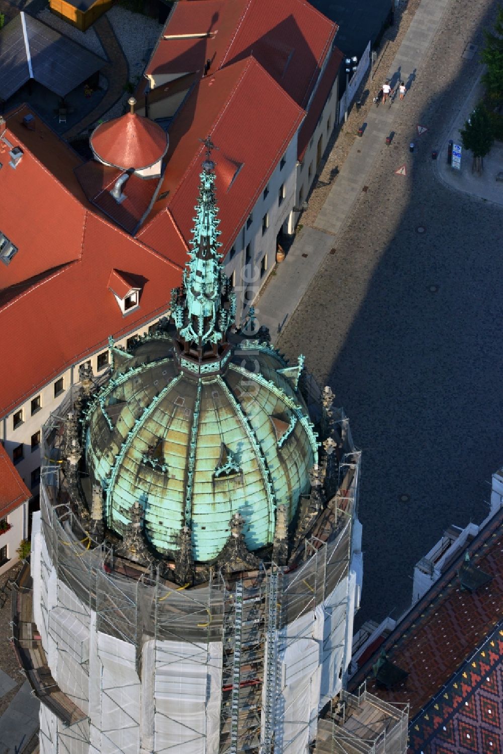 Wittenberg von oben - Sanierungs- , Umbau- und Restaurationsarbeiten an Turm und Kirchenbauten der Schlosskirche in Wittenberg in Sachsen-Anhalt