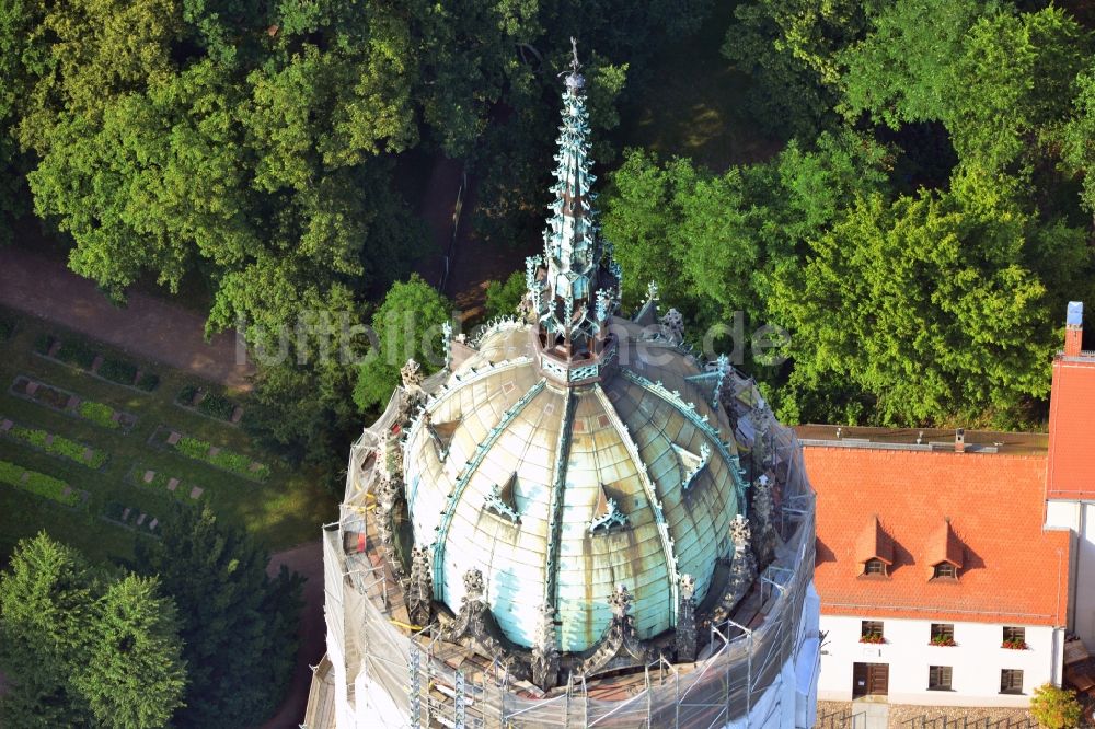 Luftbild Wittenberg - Sanierungs- , Umbau- und Restaurationsarbeiten an Turm und Kirchenbauten der Schlosskirche in Wittenberg in Sachsen-Anhalt