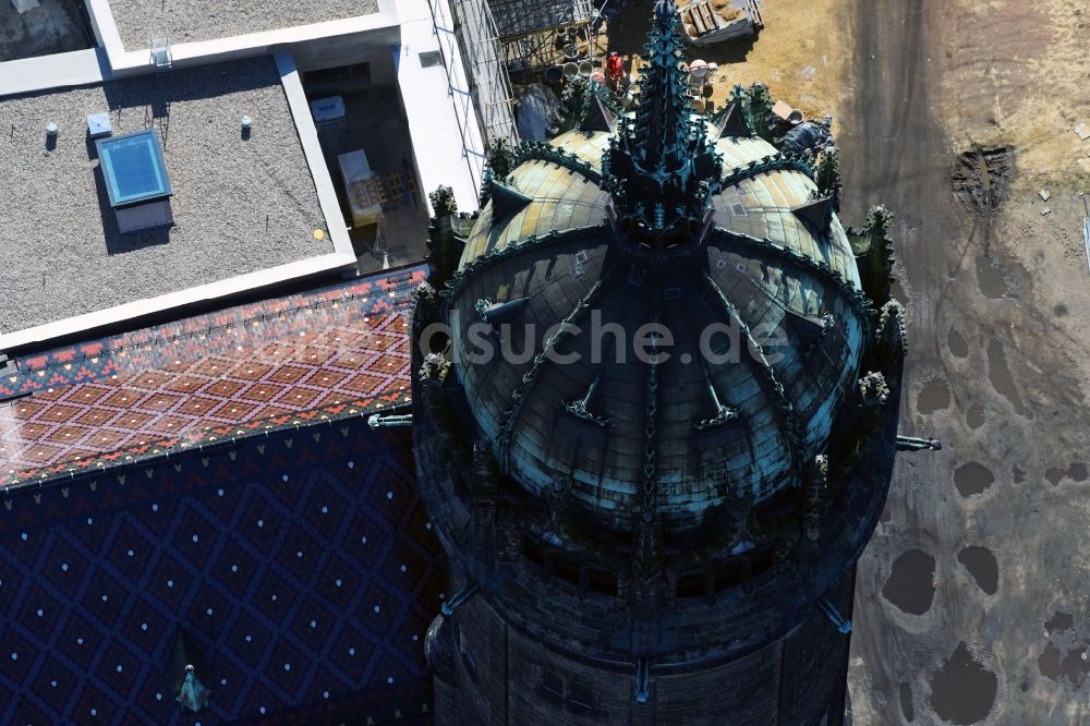 Lutherstadt Wittenberg aus der Vogelperspektive: Sanierungs- , Umbau- und Restaurationsarbeiten am Turm der Schlosskirche in Wittenberg in Sachsen-Anhalt