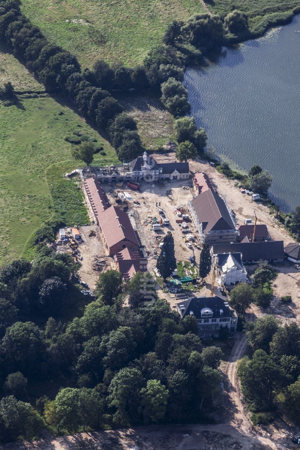 Luftbild Malente - Sanierungsarbeiten und Ausbau Gutshaus und Landgut Gut Rothensande in Malente im Bundesland Schleswig-Holstein, Deutschland