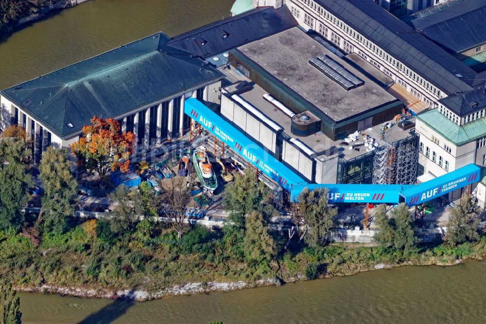 Luftaufnahme München - Sanierungsarbeiten Deutsches Museum in München im Bundesland Bayern