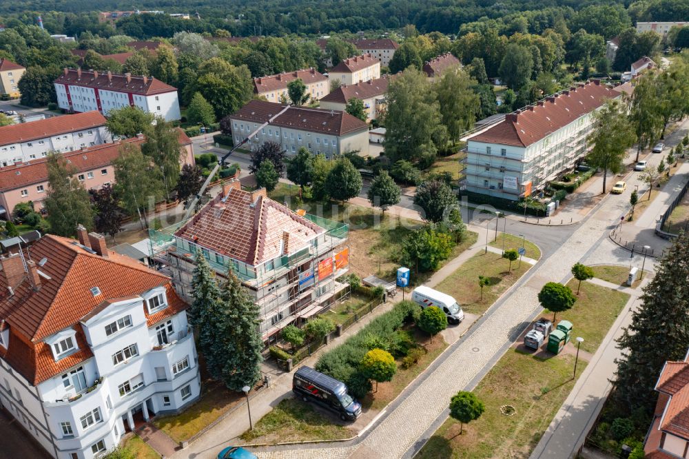 Luftaufnahme Eberswalde - Sanierungsarbeiten in einem Altbau- Wohngebiet in Eberswalde im Bundesland Brandenburg, Deutschland