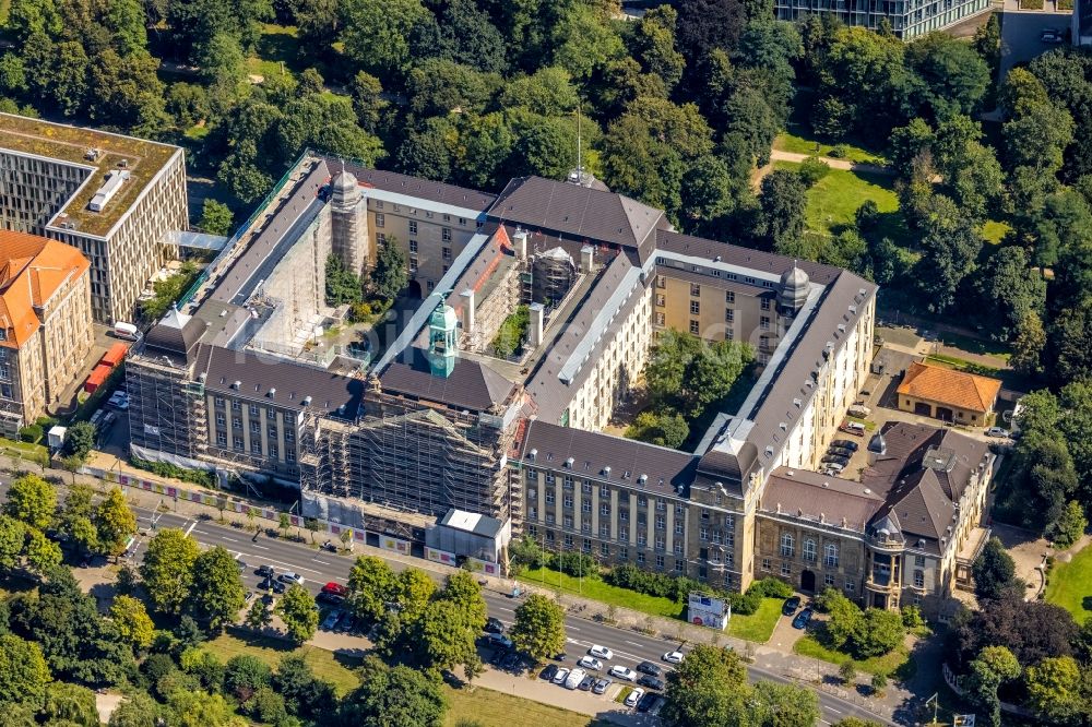 Düsseldorf Von Oben - Sanierungsarbeiten Am Gebäude Der ...