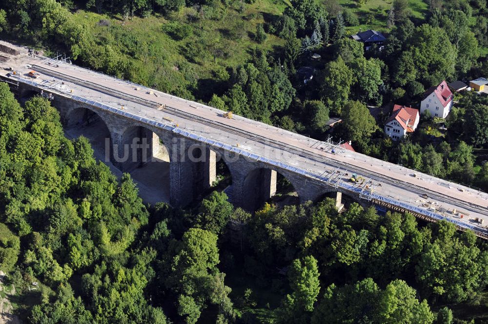 Eisenach aus der Vogelperspektive: Sanierungsarbeiten der Karolinentalbrücke Eisenach