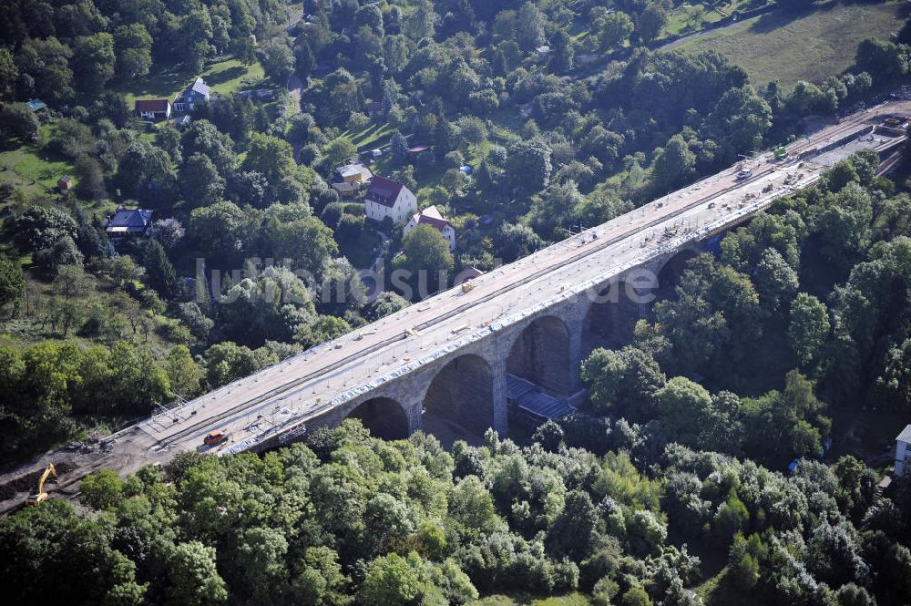 Luftaufnahme Eisenach - Sanierungsarbeiten der Karolinentalbrücke Eisenach