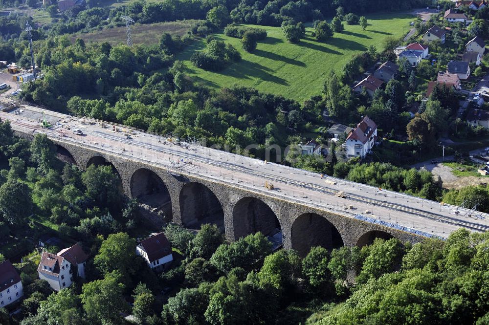 Luftaufnahme Eisenach - Sanierungsarbeiten der Karolinentalbrücke Eisenach