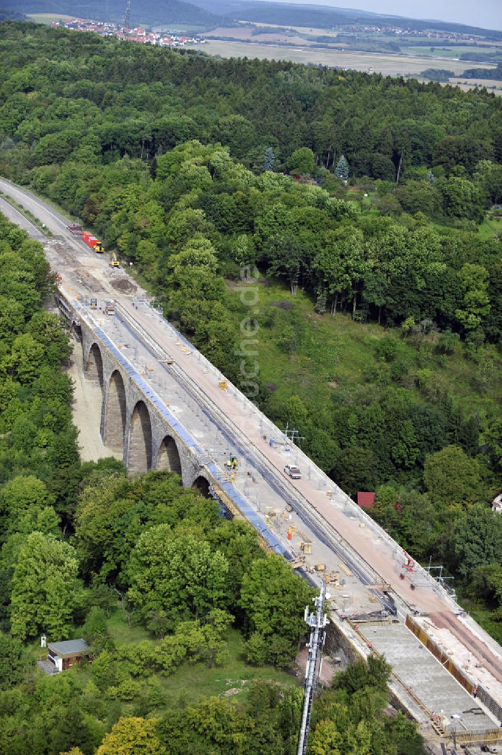 Eisenach aus der Vogelperspektive: Sanierungsarbeiten der Karolinentalbrücke Eisenach