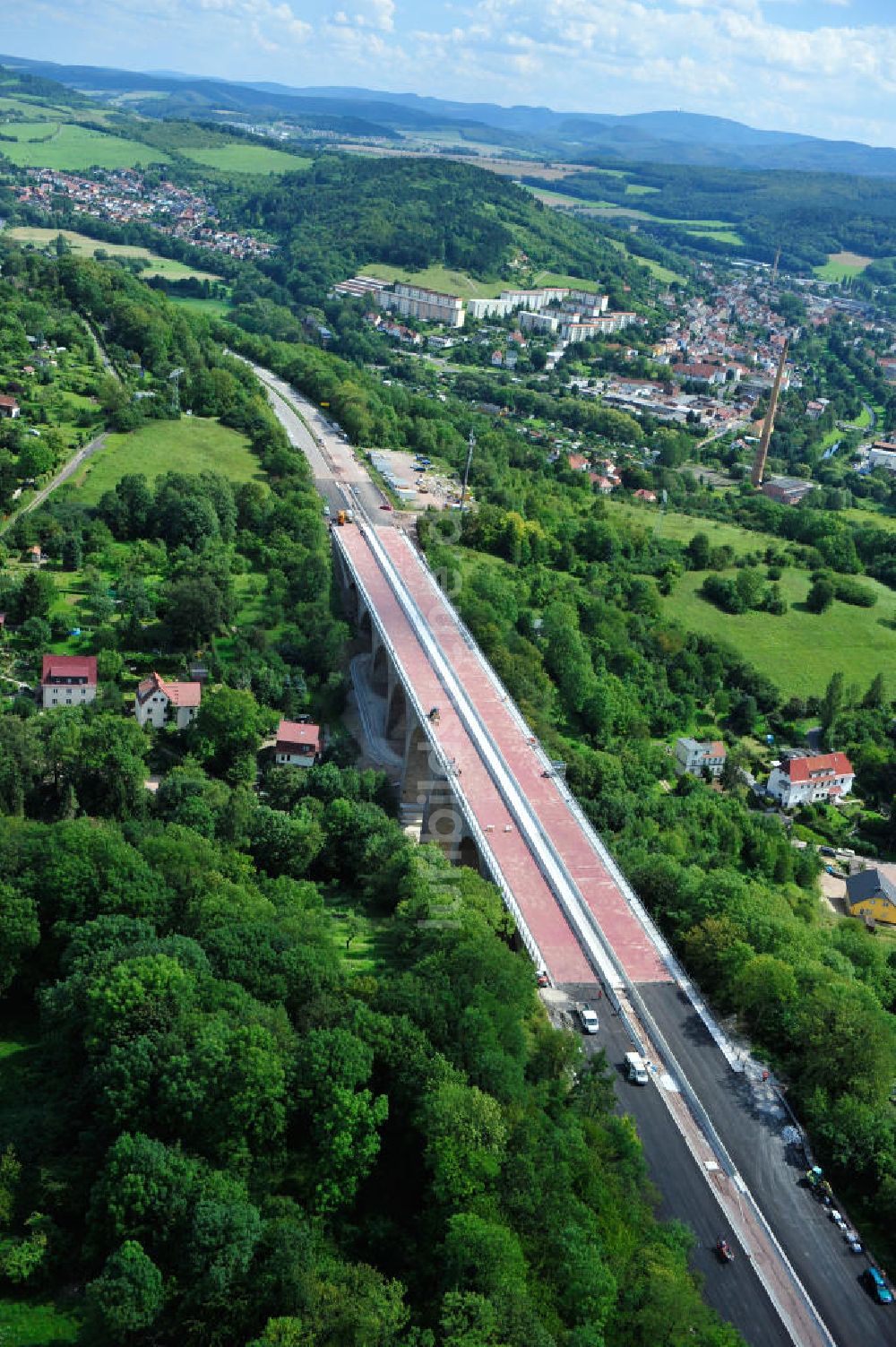 Eisenach aus der Vogelperspektive: Sanierungsarbeiten der Karolinentalbrücke Eisenach