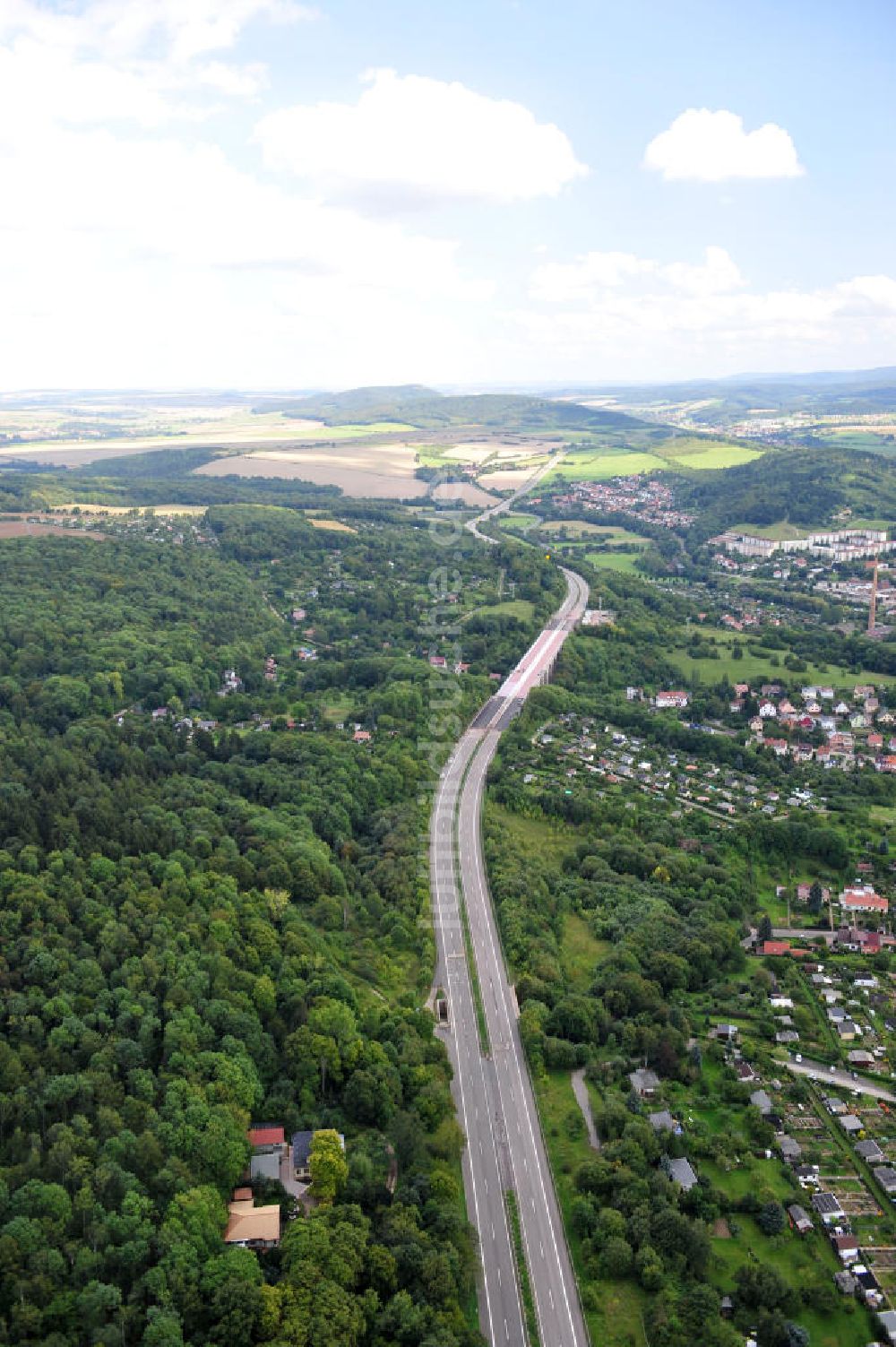 Eisenach aus der Vogelperspektive: Sanierungsarbeiten der Karolinentalbrücke Eisenach