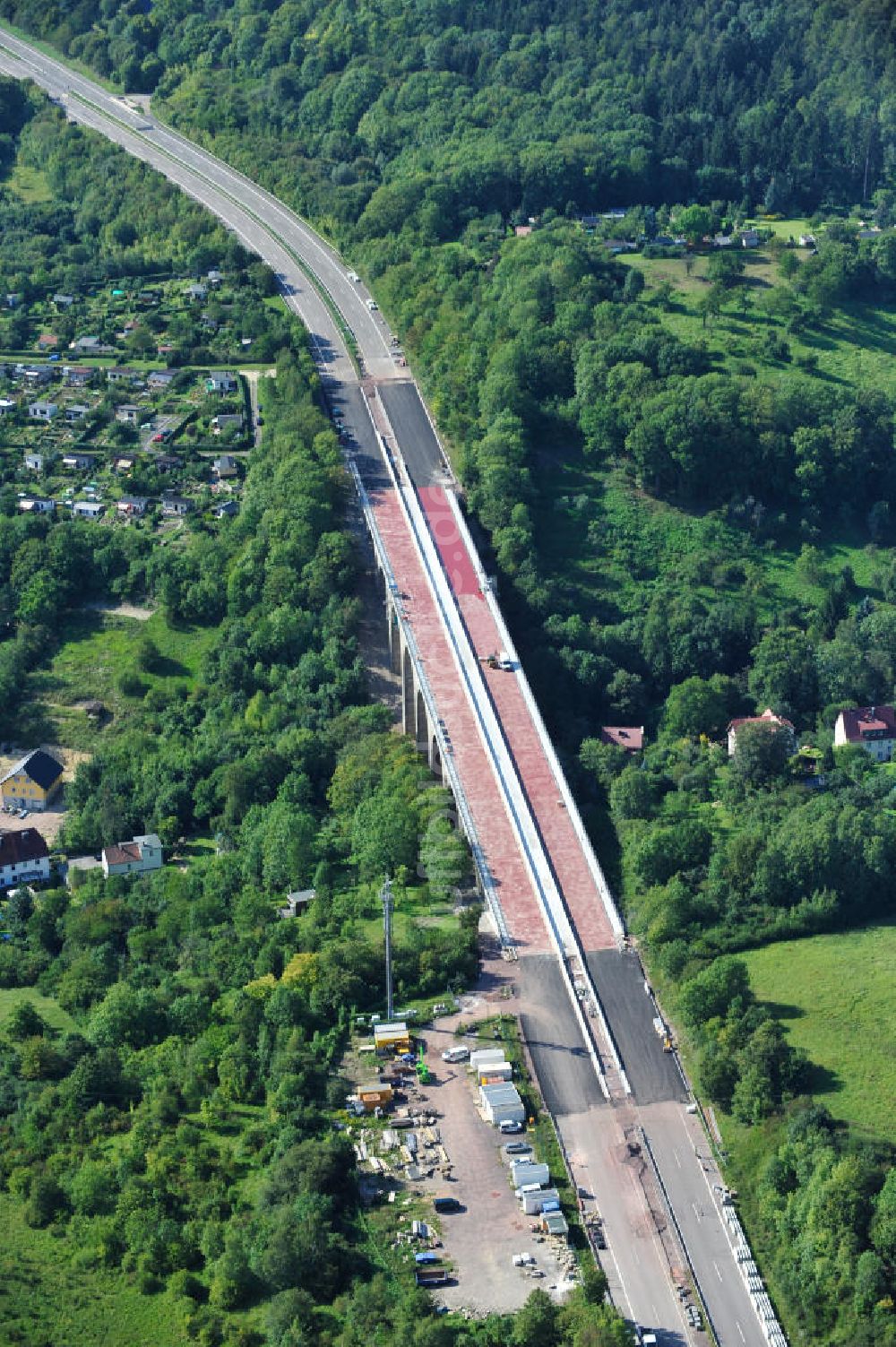 Eisenach aus der Vogelperspektive: Sanierungsarbeiten der Karolinentalbrücke Eisenach