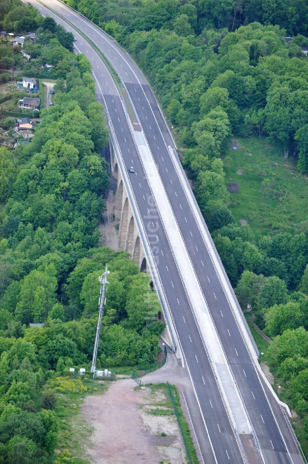 Luftaufnahme Eisenach - Sanierungsarbeiten der Karolinentalbrücke Eisenach