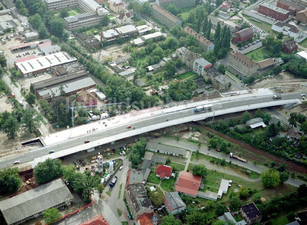 Luftaufnahme Cottbus / Brandenburg - Sanierungsarbeiten am südlichen Cottbusser Stadring durch die Fa SCHÄLERBAU BERLIN GmbH.