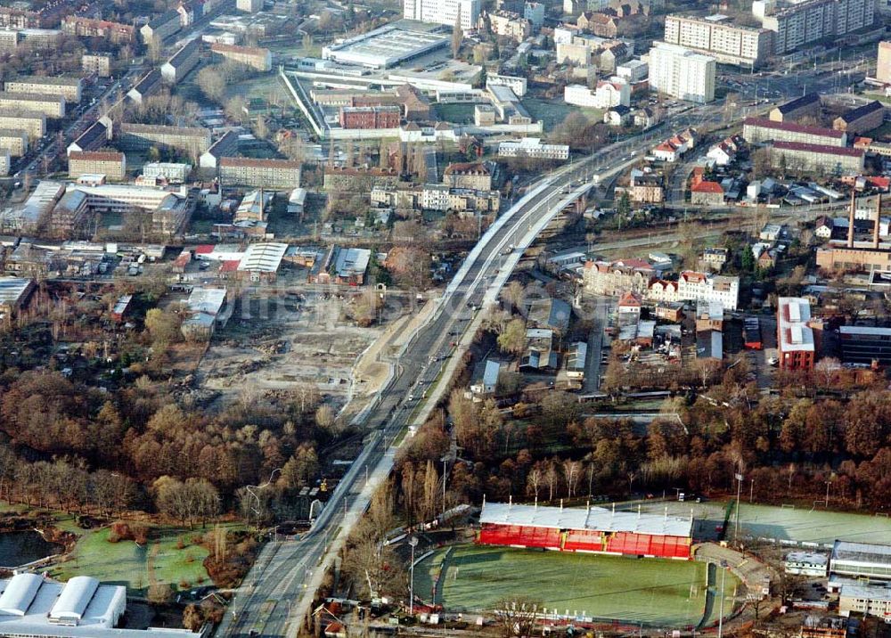 Luftaufnahme Cottbus - Sanierungsarbeiten am südlichen Cottbusser Stadring durch die Fa SCHÄLERBAU BERLIN GmbH.