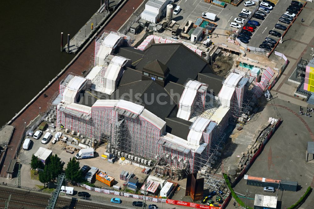 Luftaufnahme Hamburg - Sanierungsbaustelle Veranstaltungshalle Deichtorhallen in Hamburg, Deutschland