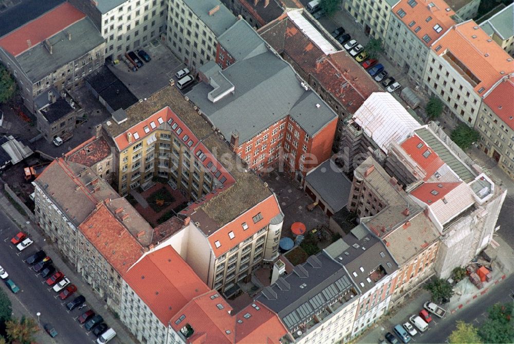 Luftaufnahme Berlin - Sanierungsgebiet im Altbau- Wohngebiet am Teutoburger Platz in Berlin Prenzlauer Berg