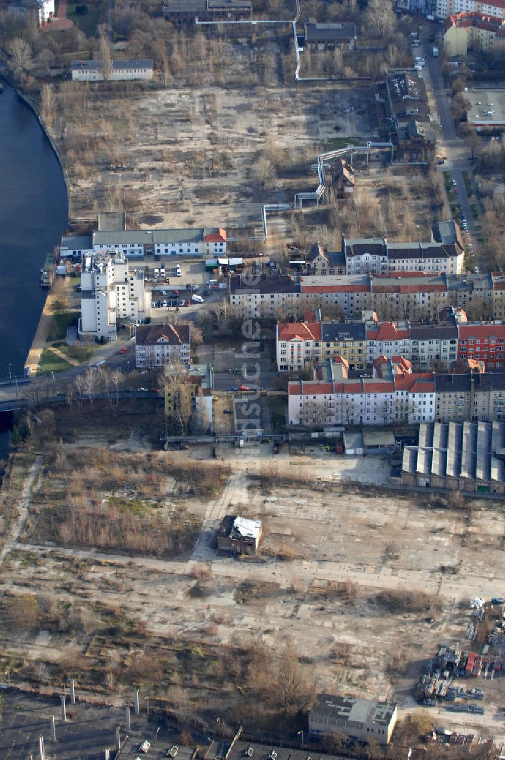 Luftbild Berlin - Sanierungsgebiet Niederschöneweide in Berlin