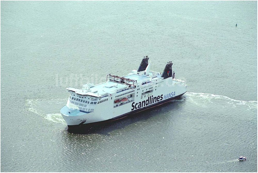 Rostock von oben - Scandlines ist größter Fährreeder in Rostocks Hafen