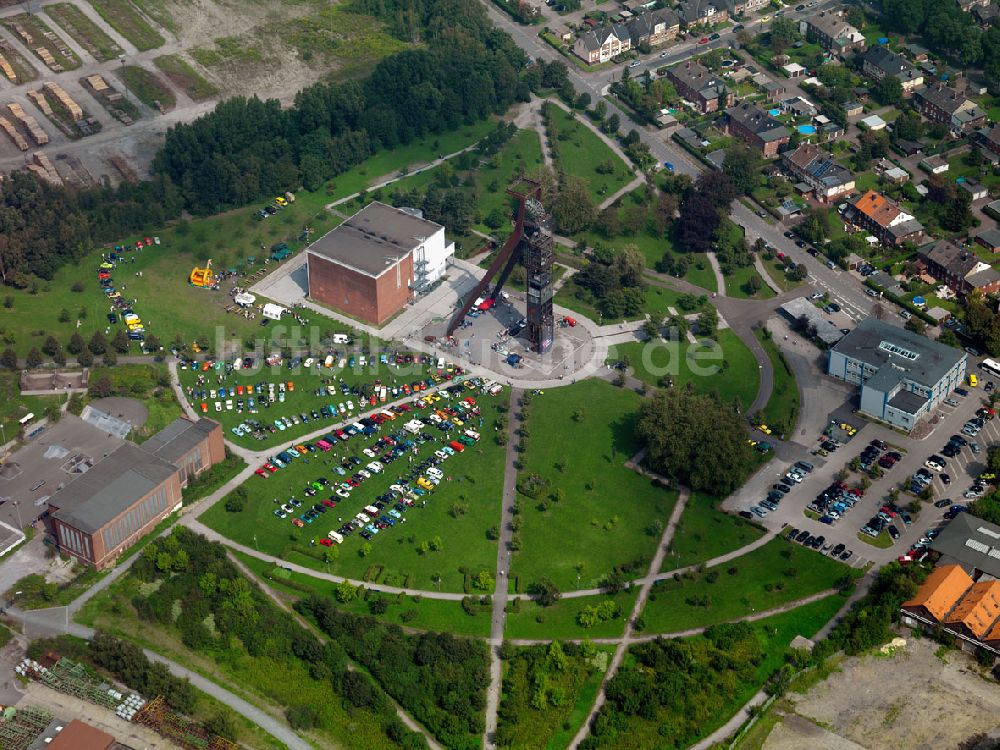 Recklinghausen von oben - Schacht IV „ Konrad Ende “ von Recklinghausen II auf der ehemaligen Zeche des Schacht Recklinghausen im Bundesland Nordrhein-Westfalen NRW