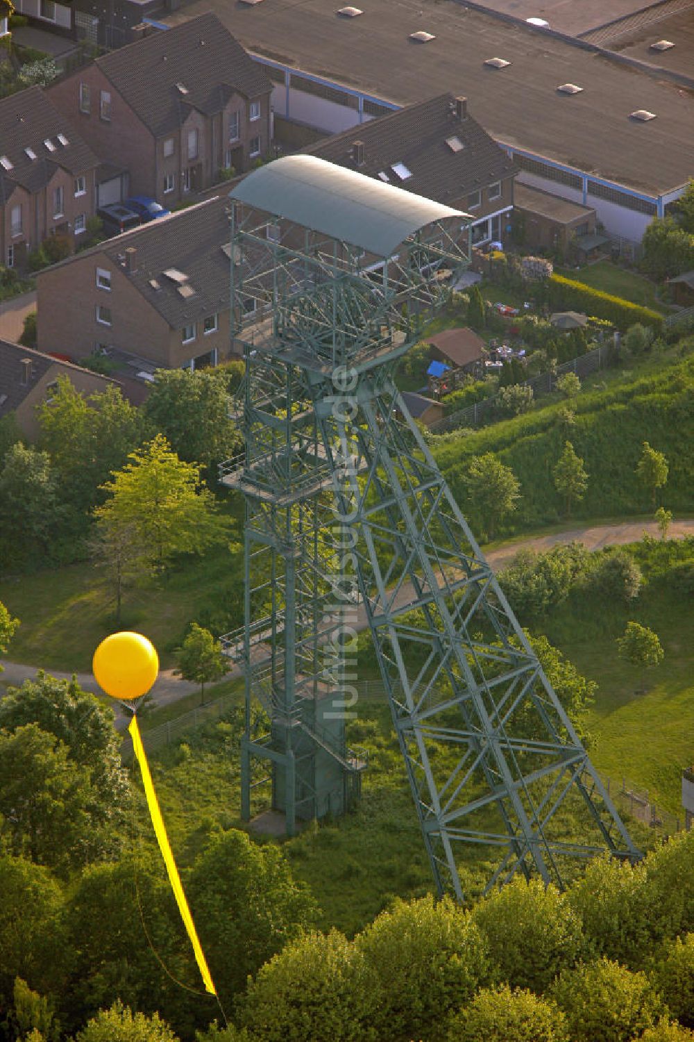 Luftbild Duisburg - Schachtzeichen Friedrich Thyssen 1/6 Duisburg