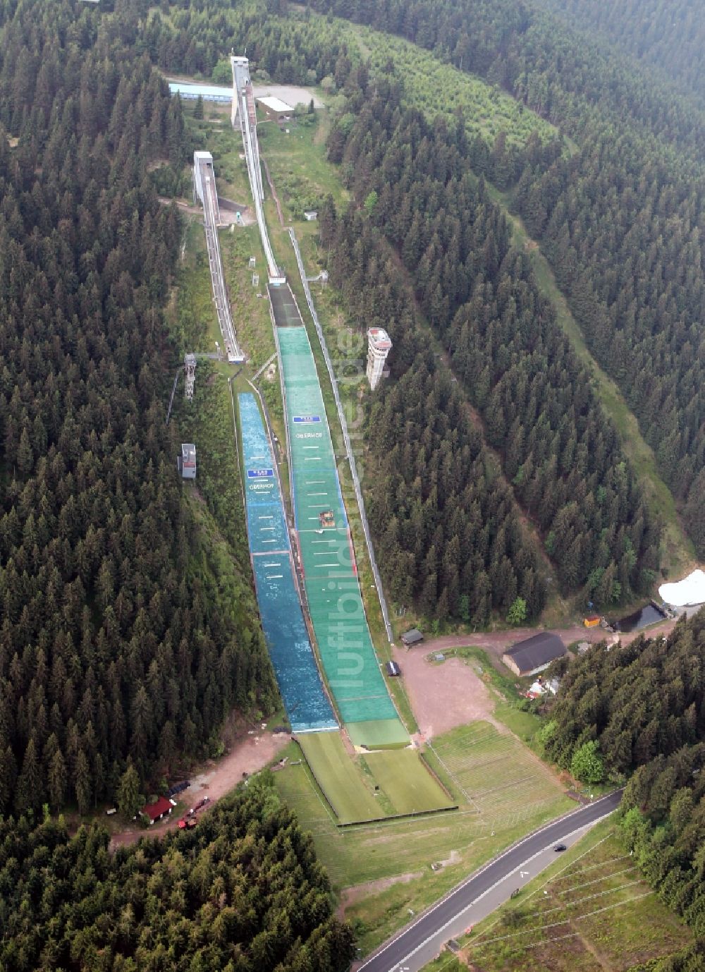 Oberhof aus der Vogelperspektive: Schanzen im Kanzlersgrund (Rennsteigschanzen) in Oberhof im Bundesland Thüringen