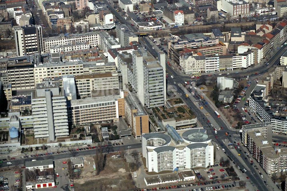 Berlin - WEDDING von oben - Schering-Gelände an der Müllerstraße in Berlin-Wedding. 1995