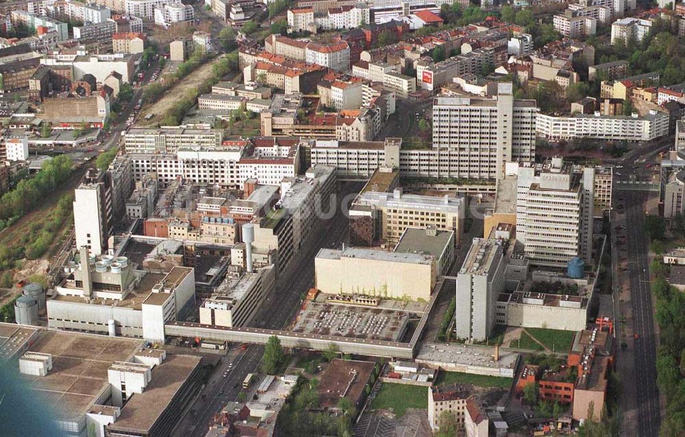 Luftaufnahme Berlin - Schering-Gelände an der Müllerstraße in Berlin-Wedding