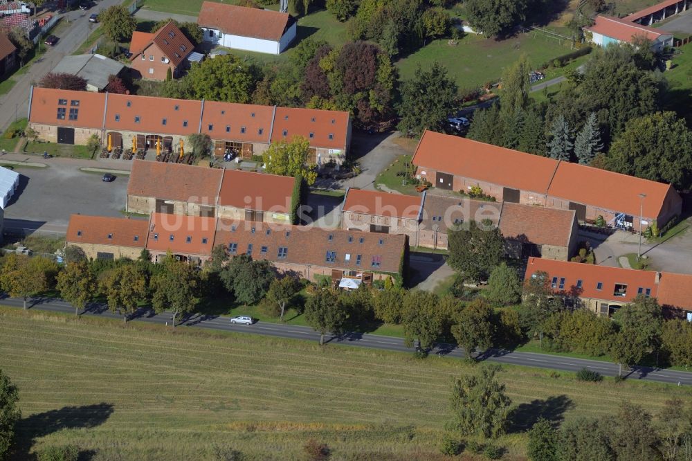 Kremmen von oben - Scheunen - Viertel der Kleinstadt Kremmen im Bundesland Brandenburg