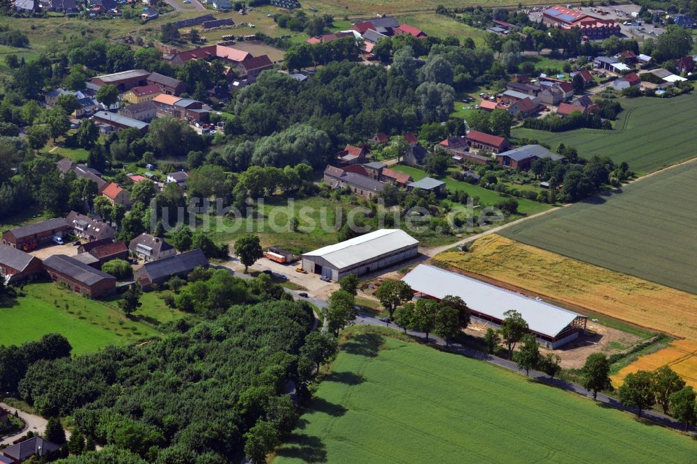 Luftaufnahme Wegendorf - Scheunen in Wegendorf im Bundesland Brandenburg